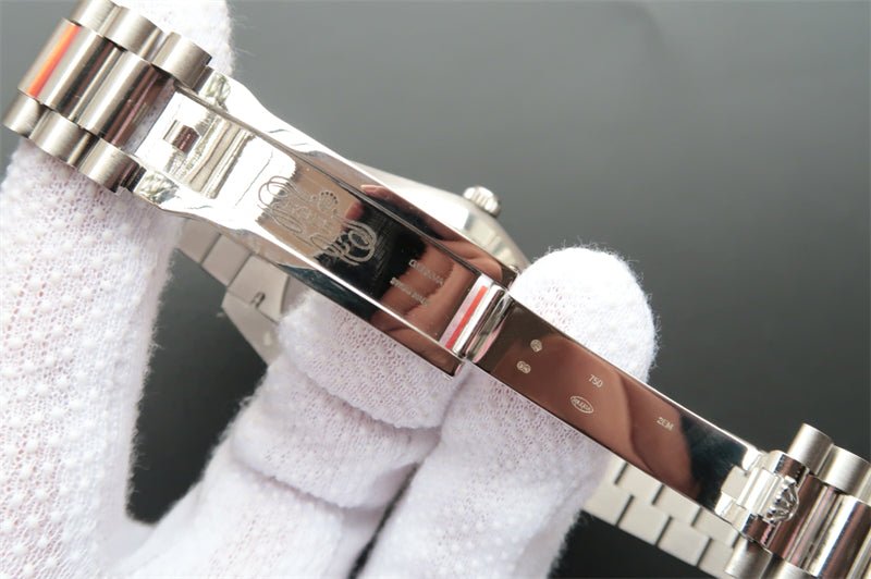 ロレックス デイデイト40 228239 ブルー文字盤 - 浦山時計店