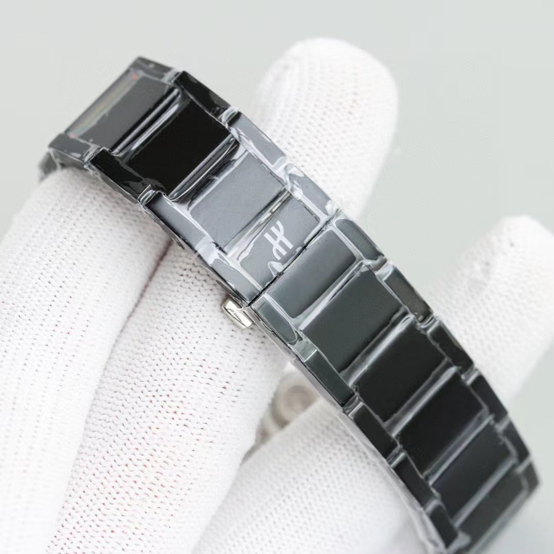 ウブロ HUBLOT クラシックフュージョン ブラック マジック ブレスレット ダイヤモンド 585.CM.1470.CM.1204 - 浦山時計店