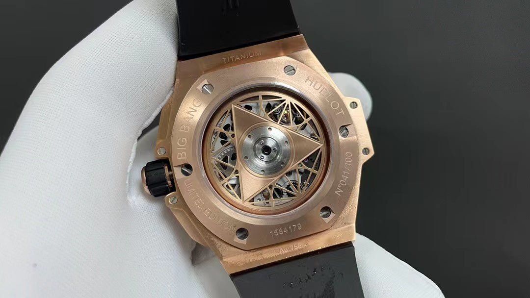 ウブロ ビッグバン ウニコ サンブルーII キングゴールド ホワイト パヴェ 418.OX.2001.RX.1604.MXM20 - 浦山時計店