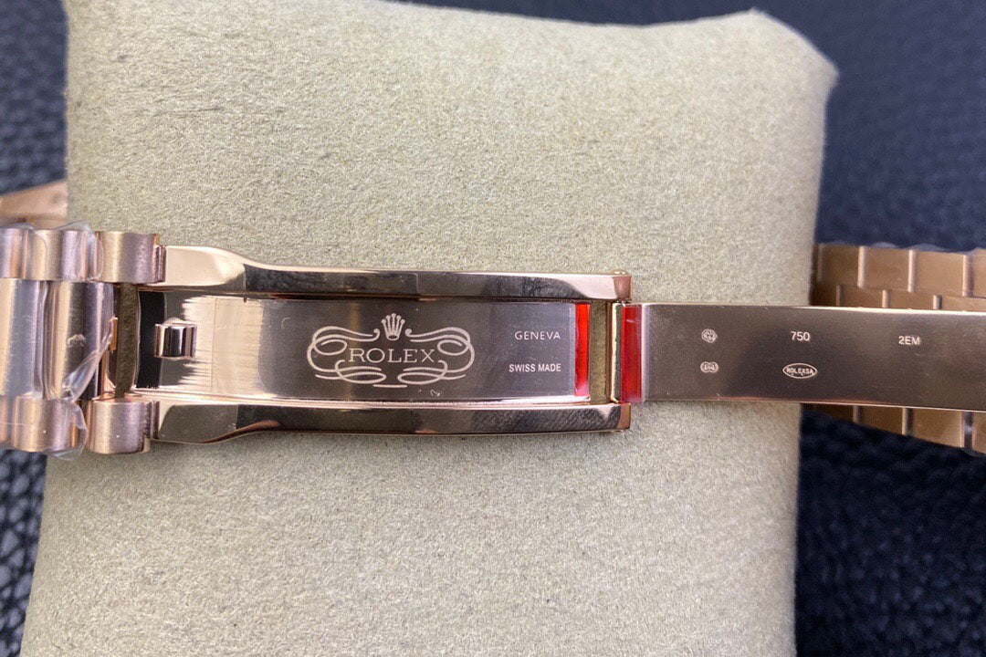 Rolex Day-Date 118235FA