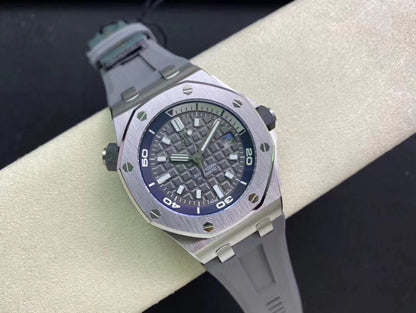 2021年 オーデマ ピゲ新作 ロイヤル オーク オフショア ダイバー 15720ST.OO.A009CA.01 - 浦山時計店