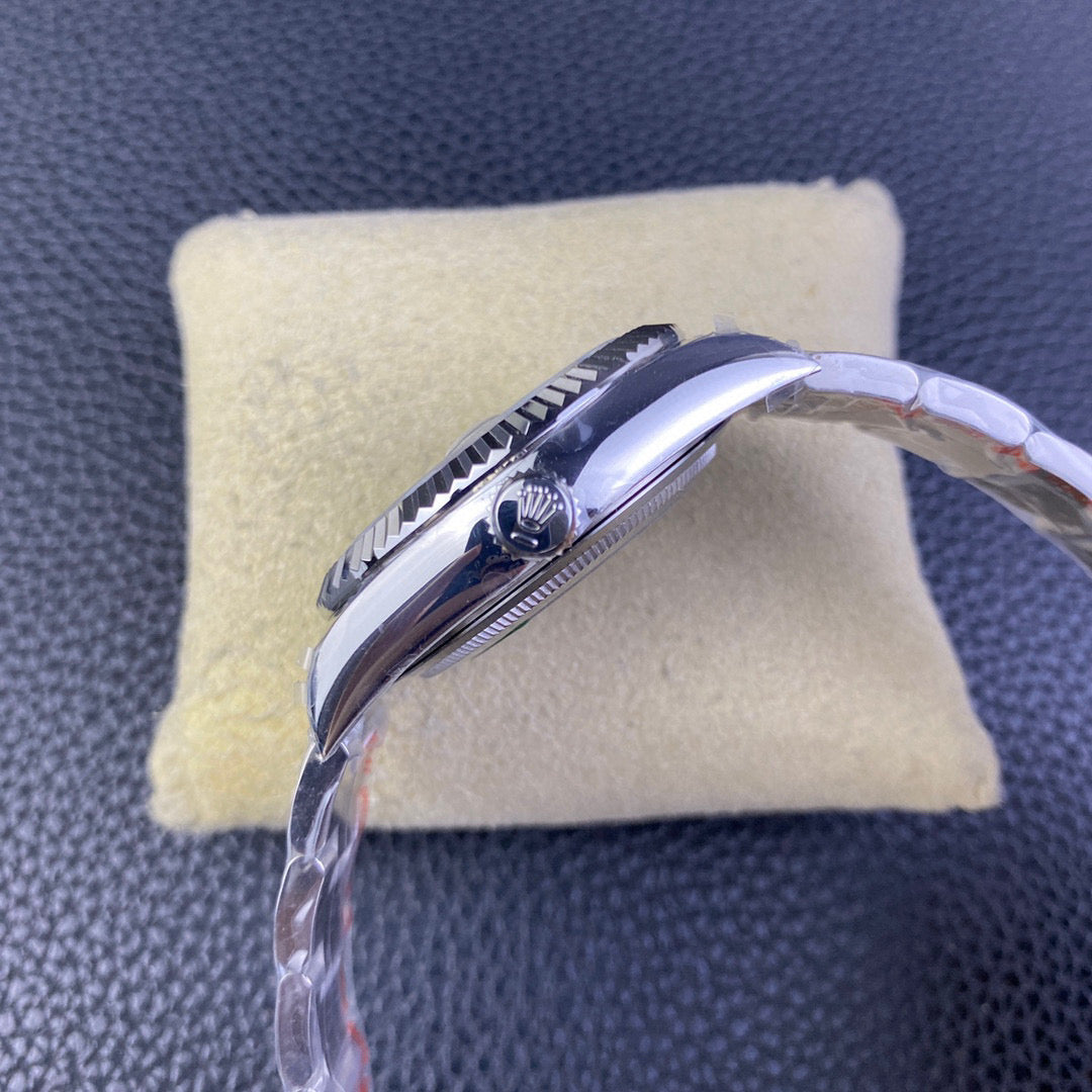 ロレックス スカイドゥエラー 326934