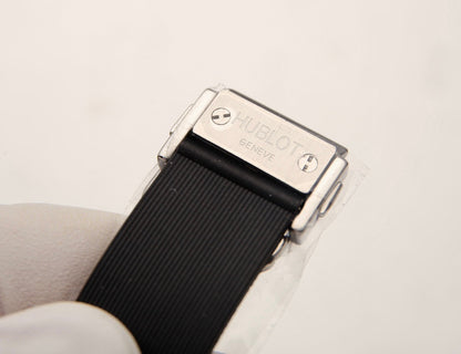 ウブロ HUBLOT スクエア・バンウニコ チタニウム ブルーセラミック821.NL.5170.RX