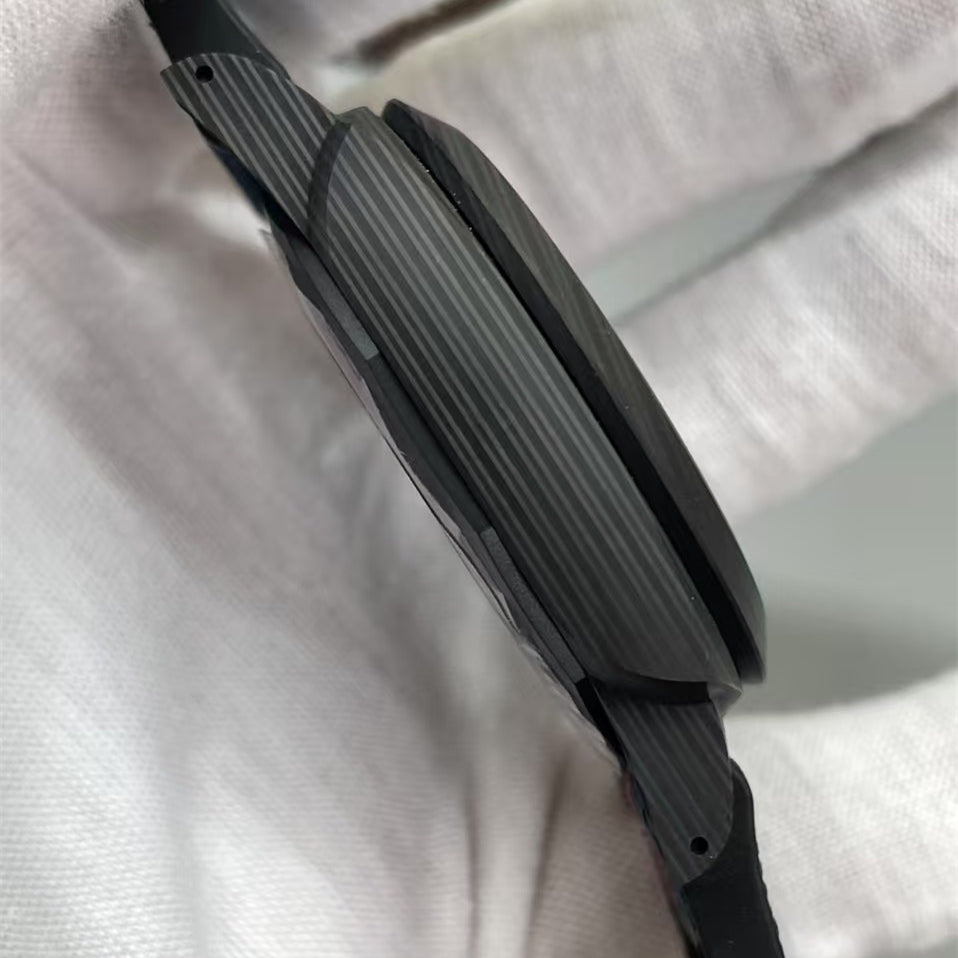 パネライ ルミノール マリーナ カーボテック™ ルナ ロッサ PAM01529