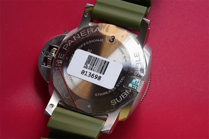 パネライ サブマーシブル オンライン限定500本 グリーン PAM01055 - 浦山時計店