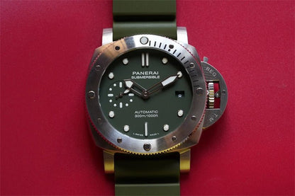 パネライ サブマーシブル オンライン限定500本 グリーン PAM01055 - 浦山時計店