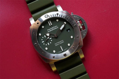 パネライ サブマーシブル オンライン限定500本 グリーン PAM01055 - 浦山時計店