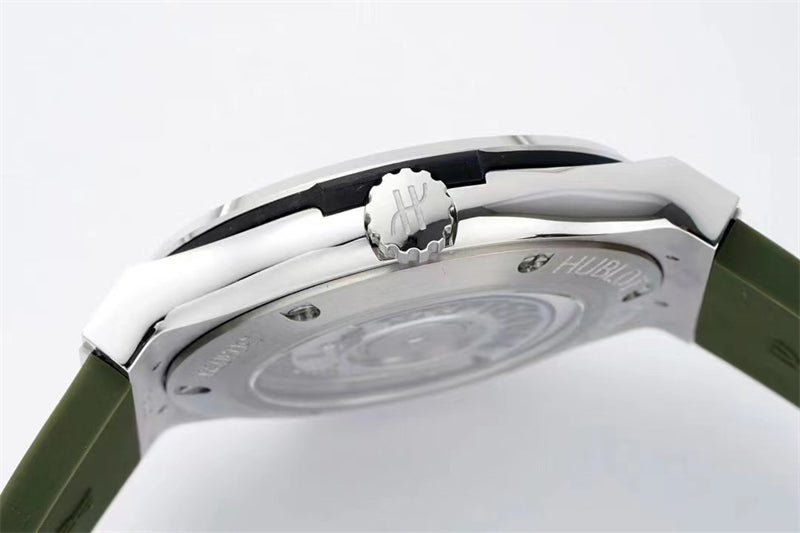 ウブロ クラシック フュージョン チタニウム グリーン 511.NX.8970.LR - 浦山時計店