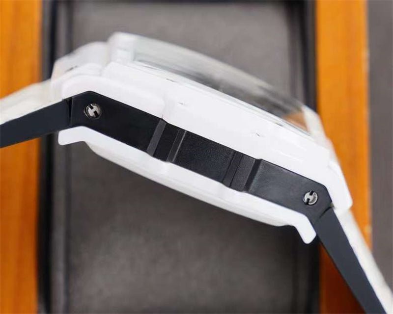 ウブロ スピリット オブ ビッグバン ホワイト セラミック 601.HX.0173.LR - 浦山時計店