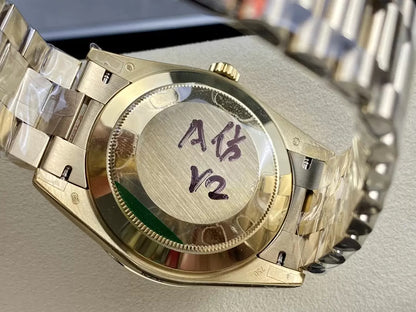 ロレックス デイデイト40 228238-0061