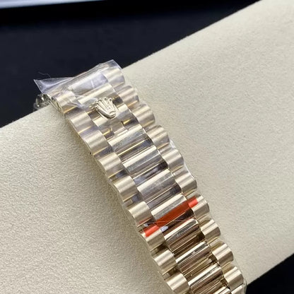 ロレックス デイデイト40 228238-0061