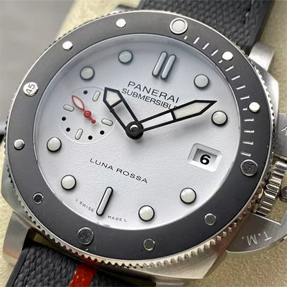 Panerai Submersible Luna Rossa PAM01579 42mm
