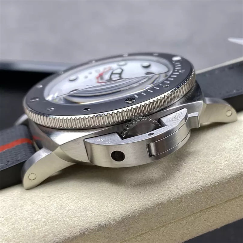 Panerai Submersible Luna Rossa PAM01579 42mm