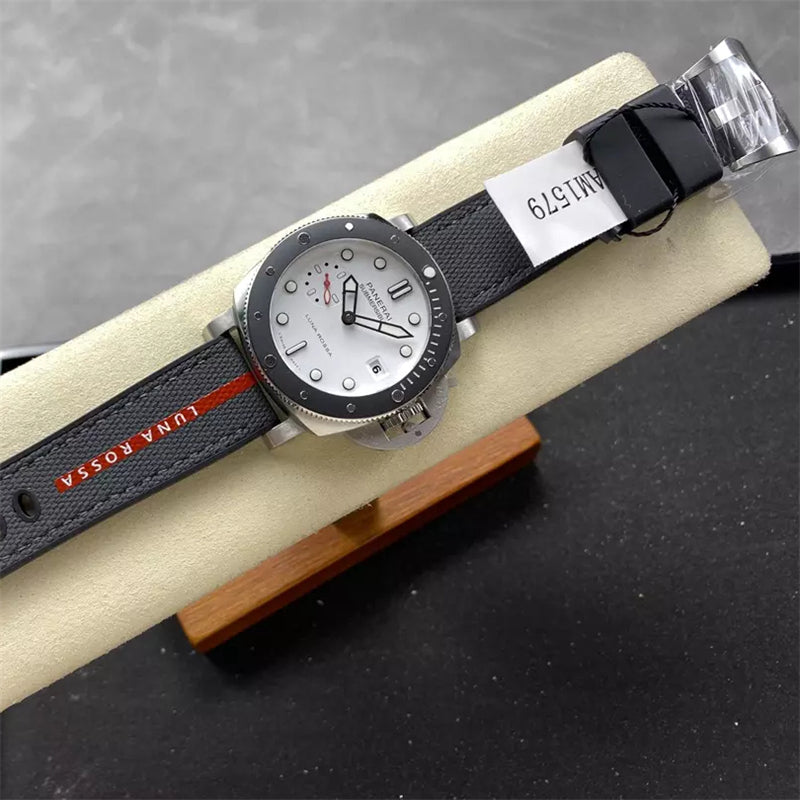 Panerai Submersible Luna Rossa PAM01579 42mm