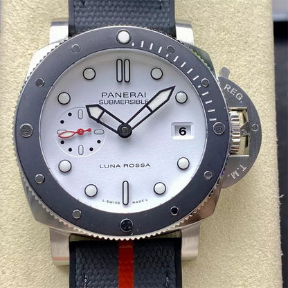 Panerai Submersible Luna Rossa PAM01579 42mm
