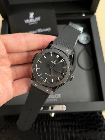 HUBLOT ウブロ クラシック フュージョン ブラックセラミック 565.CM.1470.RX - 浦山時計店