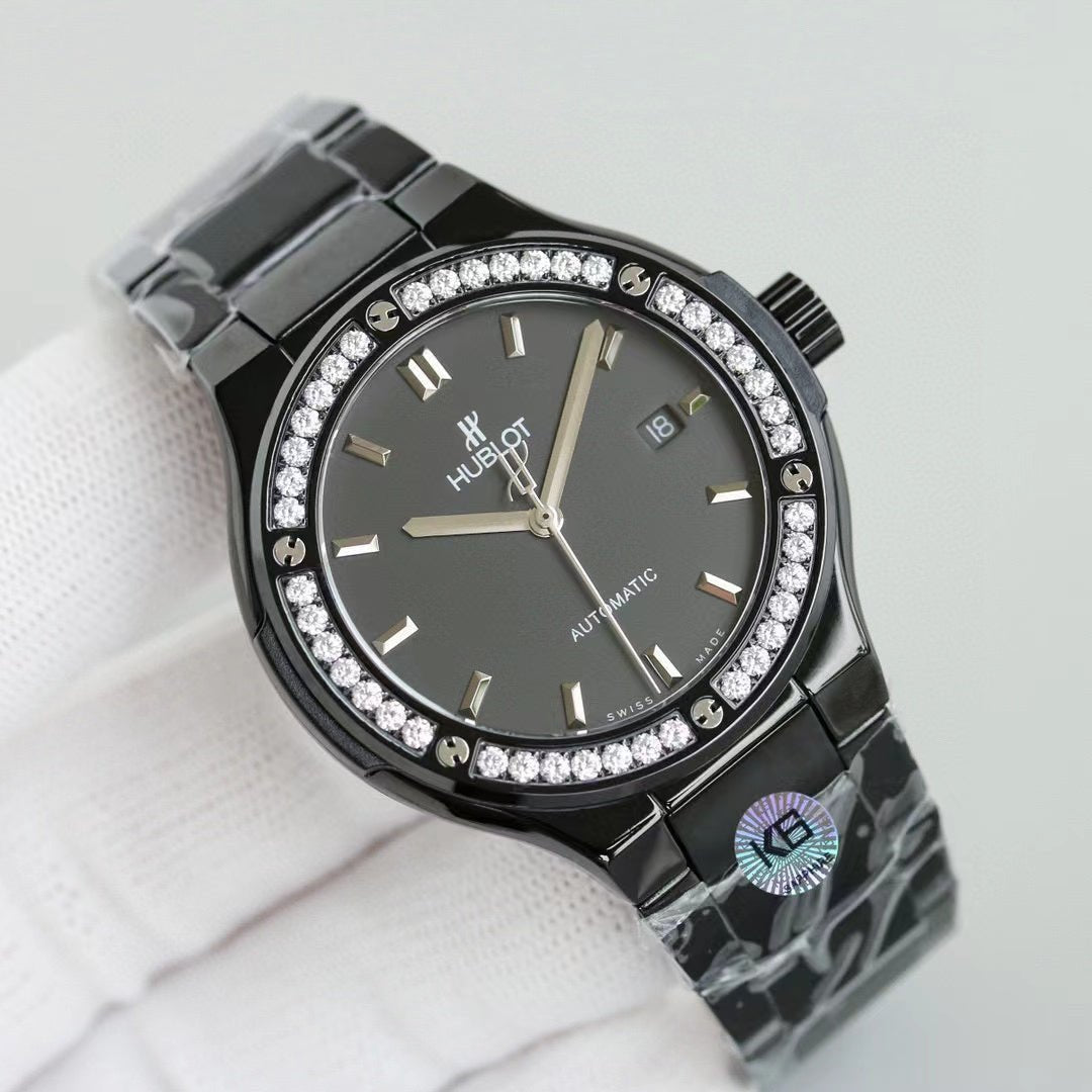 ウブロ HUBLOT クラシックフュージョン ブラック マジック ブレスレット ダイヤモンド 585.CM.1470.CM.1204 - 浦山時計店