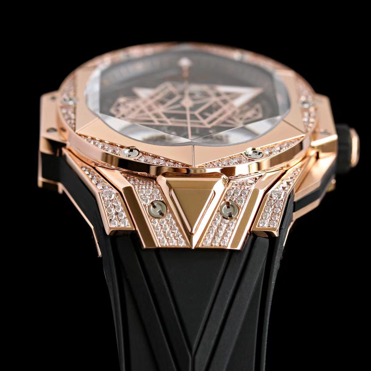 ウブロ ビッグバン ウニコ サンブルーII キングゴールドパヴェ 418.OX.1108.RX.1604.MXM20 - 浦山時計店