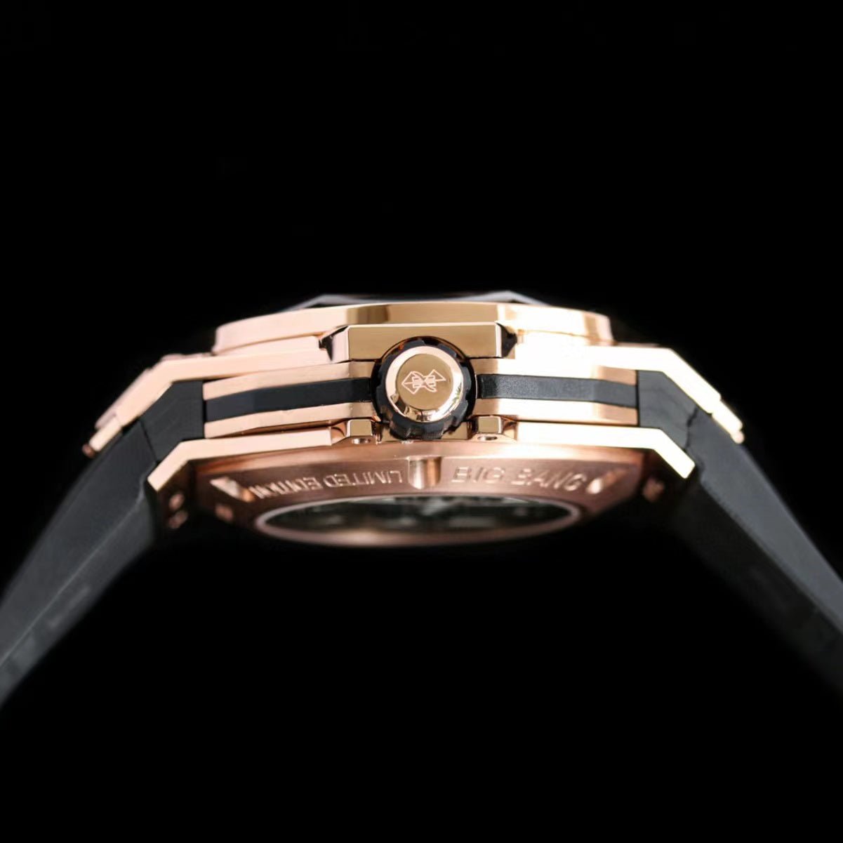 ウブロ ビッグバン ウニコ サンブルーII キングゴールドパヴェ 418.OX.1108.RX.1604.MXM20 - 浦山時計店