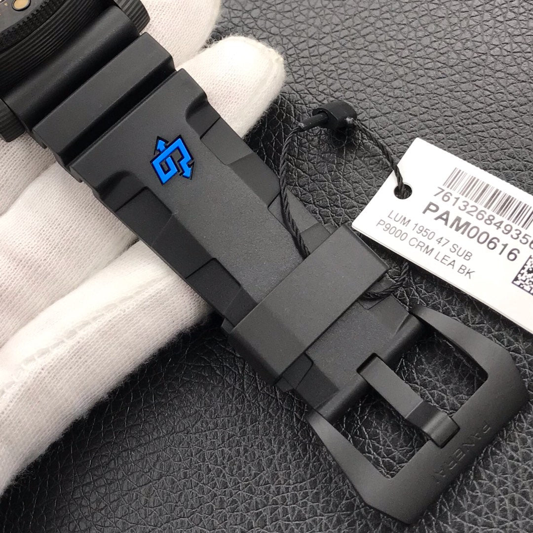 パネライ ルミノール サブマーシブル カーボテック PAM00616 - 浦山時計店