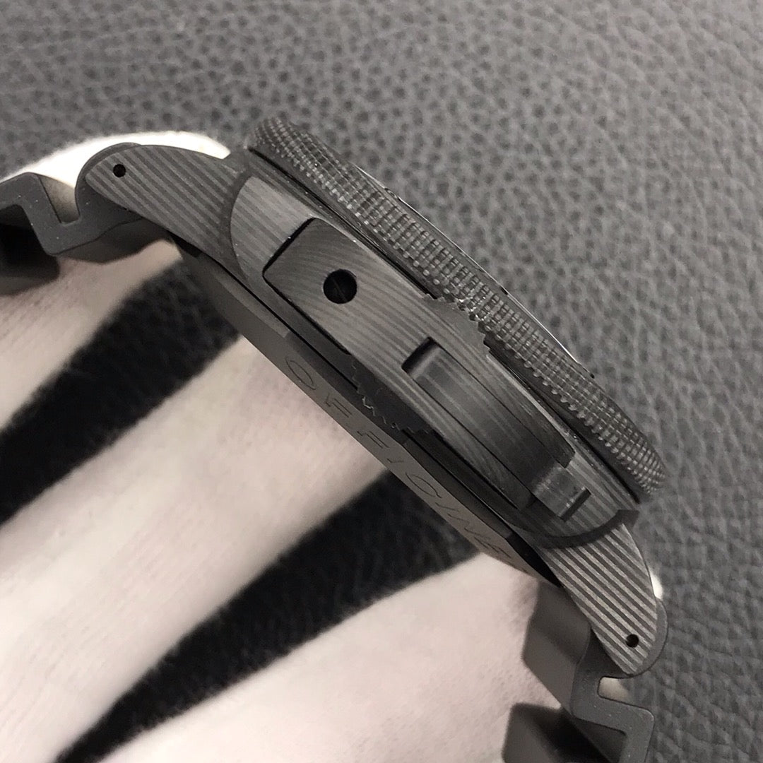 パネライ ルミノール サブマーシブル カーボテック PAM00616 - 浦山時計店