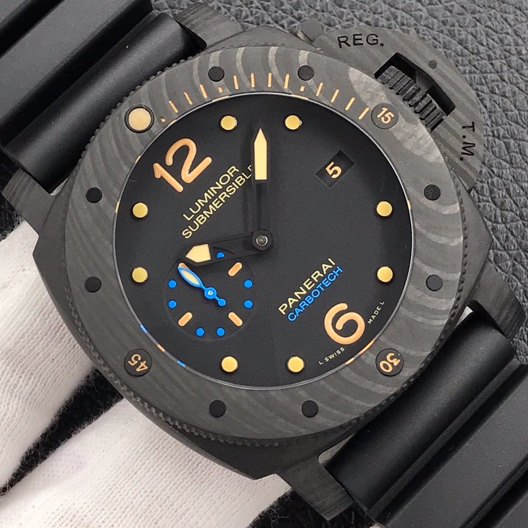 パネライ ルミノール サブマーシブル カーボテック PAM00616 - 浦山時計店