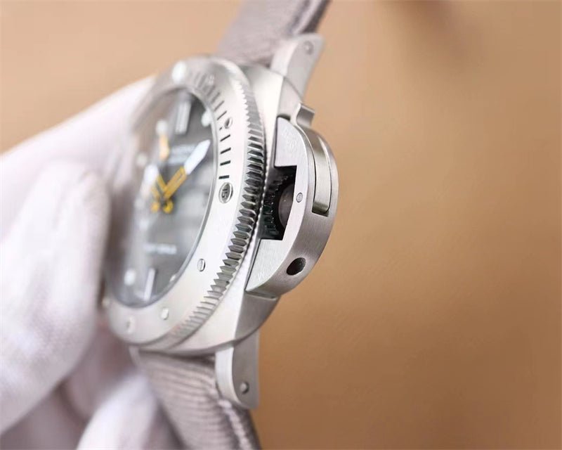 パネライ サブマーシブル PAM01323 - 浦山時計店