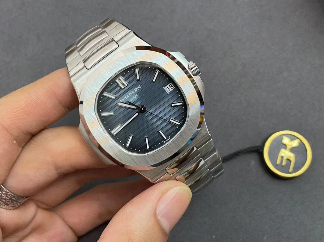 パテックフィリップ（PATEK PHILIPPE）ノーチラス 5811/1G-001 - 浦山時計店