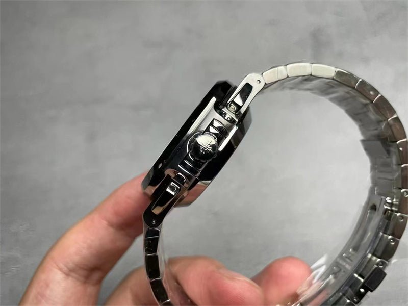 パテックフィリップ ノーチラス クロノグラフ PATEK PHILIPPE NAUTILUS CHRONOGRAPH 5980/1A-019 - 浦山時計店