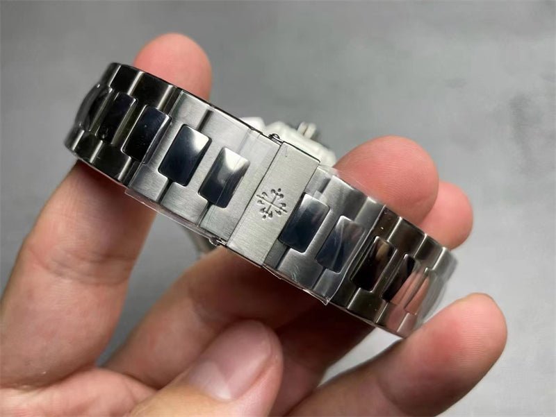 パテックフィリップ ノーチラス クロノグラフ PATEK PHILIPPE NAUTILUS CHRONOGRAPH 5980/1A-019 - 浦山時計店