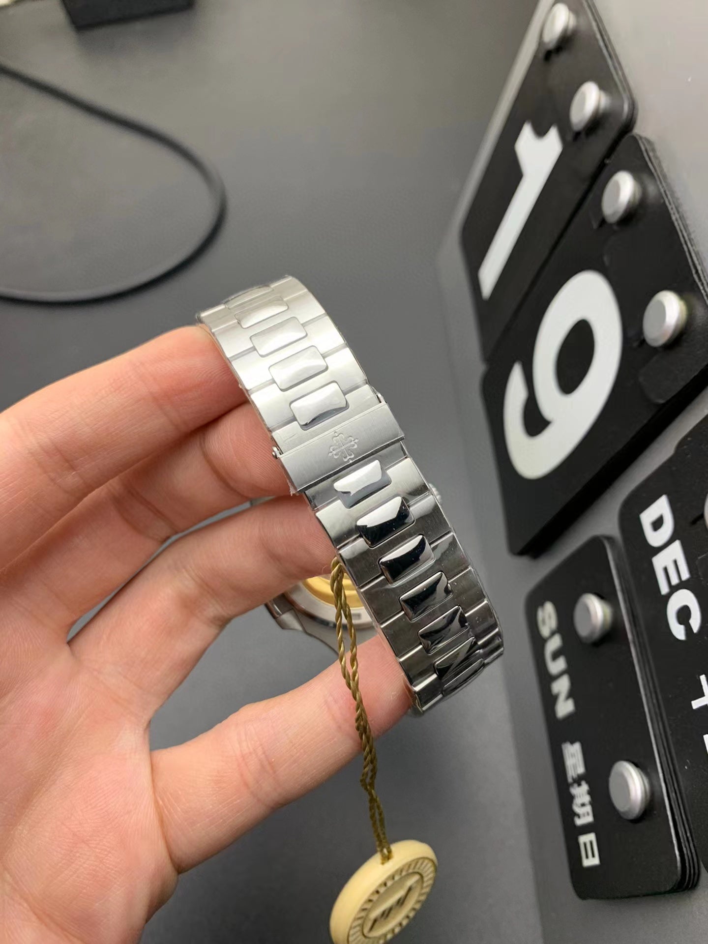 パテックフィリップ ノーチラス ベゼルダイヤ Ref.5713/1G-010 - 浦山時計店